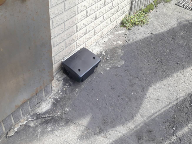 食品廠外圍設置鼠餌站